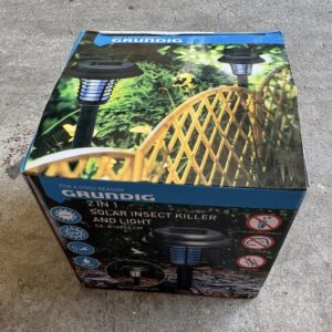 Grundig 2 in 1 solarlamp en insectenverdelger