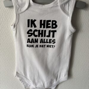 Romper 'Ik heb schijt aan alles'
